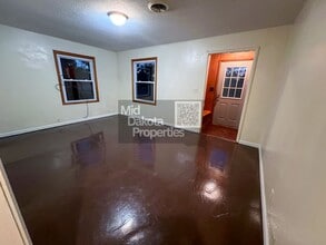 604 N Wisconsin St in Mitchell, SD - Building Photo - Building Photo