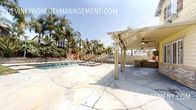 12790 Golden Leaf Dr in Rancho Cucamonga, CA - Foto de edificio - Building Photo