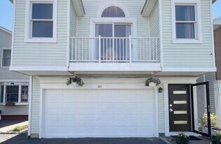 85 Grieco Dr in Jersey City, NJ - Building Photo