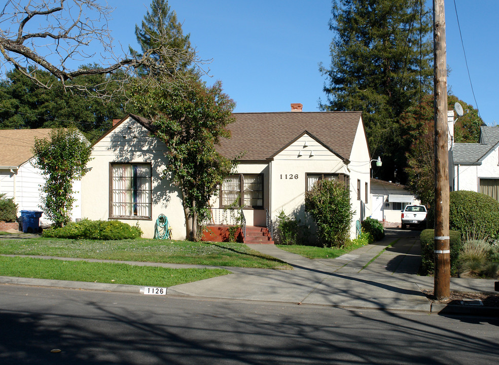 1126 Humboldt St in Santa Rosa, CA - Building Photo