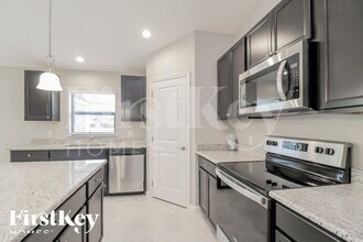 446 Rayford St in Lehigh Acres, FL - Building Photo - Building Photo