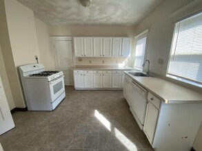 10 Pinkham Rd, Unit 2 in Medford, MA - Building Photo - Building Photo