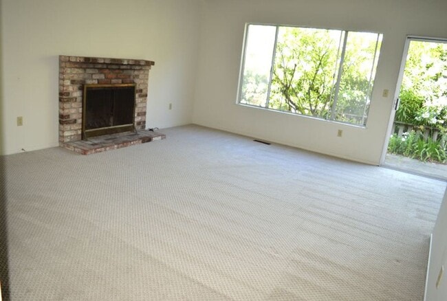 65-67 Clark St in San Rafael, CA - Building Photo - Building Photo