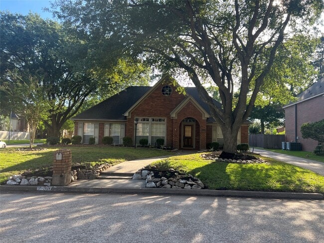 property at 3203 Woodland View Dr