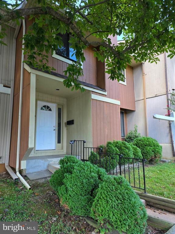 18506 Eagles Roost Dr in Germantown, MD - Building Photo - Building Photo