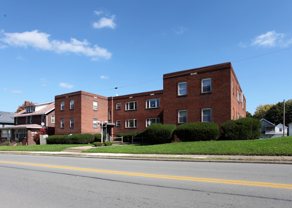 287 Stambaugh Ave in Sharon, PA - Foto de edificio