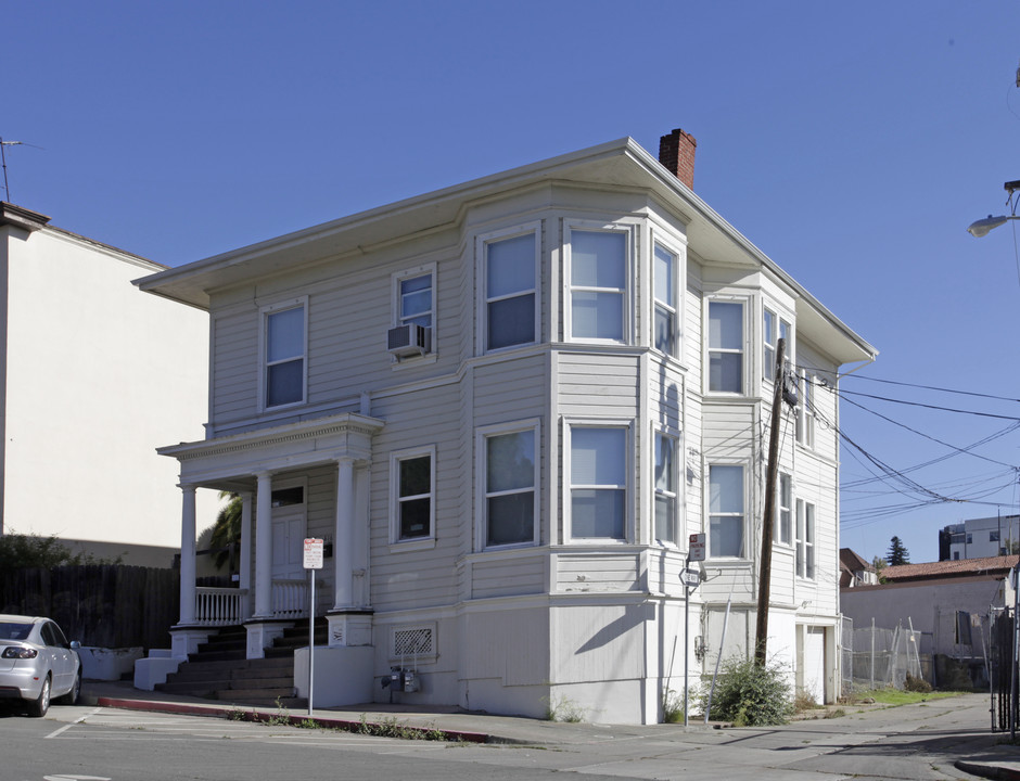 616 Sacramento St in Vallejo, CA - Foto de edificio