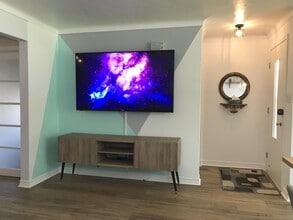 443 Vine St in St Catharines, ON - Building Photo - Building Photo