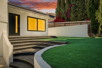 245 Houston Dr in Thousand Oaks, CA - Building Photo - Building Photo