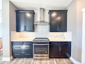 9627-9223 223 St NW in Edmonton, AB - Building Photo - Building Photo