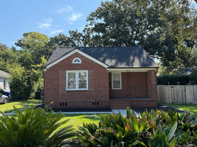 property at 8 Nicholson St