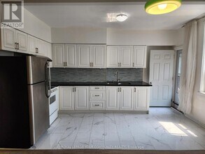1075 Gerrard St E in Toronto, ON - Building Photo - Building Photo