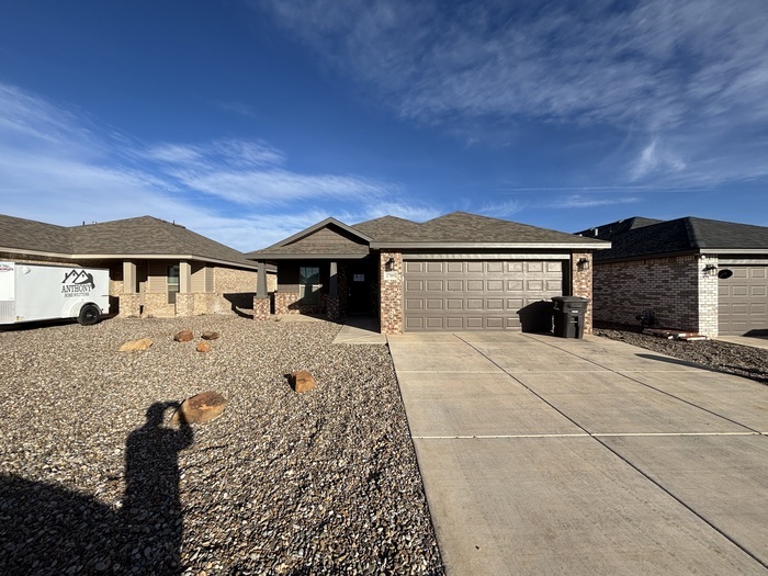 2705 Ringo Ct in Midland, TX - Building Photo