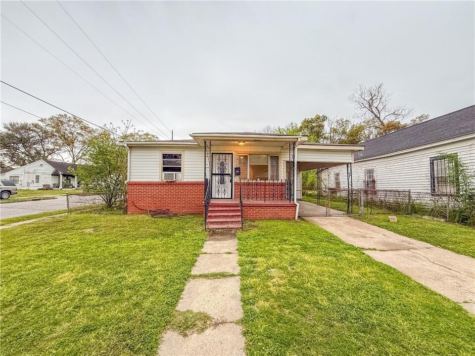 1-1101 Elmira St in Mobile, AL - Building Photo