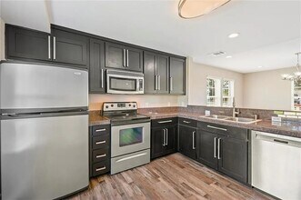 8508 Grandview Dr in Jonestown, TX - Building Photo - Building Photo