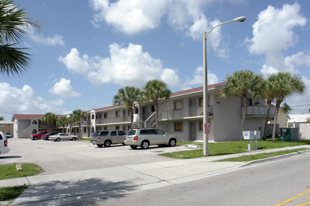 WG Apartments, LLC in Hialeah, FL - Building Photo