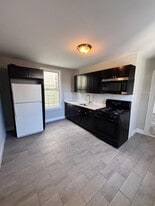 393 Straight St, Unit 3 Bedroom Apartment in Paterson, NJ - Building Photo