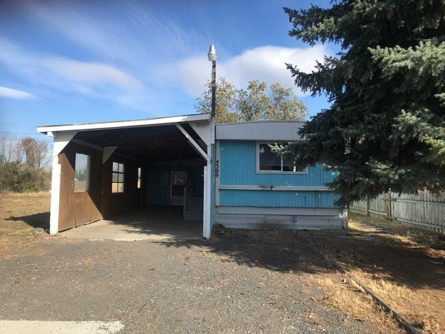 property at 4309 Lincoln Dr NE