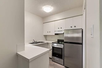 Pembroke House in Red Deer, AB - Building Photo - Building Photo