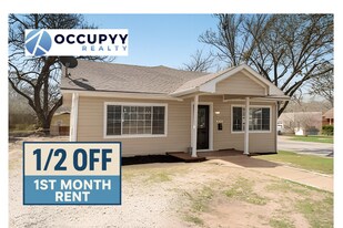 930 Freeman St in Sherman, TX - Building Photo