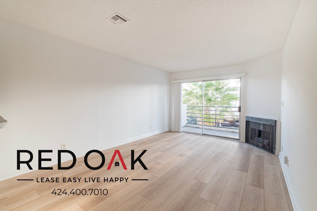 130 S Alexandria Ave in Los Angeles, CA - Building Photo