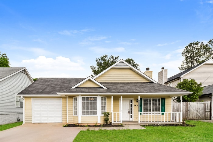 144 Crystal Brook in Griffin, GA - Building Photo