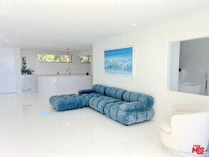 22548 Pacific Coast Hwy in Malibu, CA - Building Photo - Building Photo