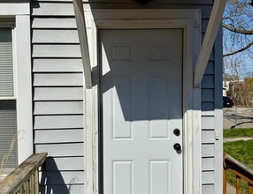 1403 Columbus Ave, Unit 1403 Upper in Grand Haven, MI - Building Photo - Building Photo