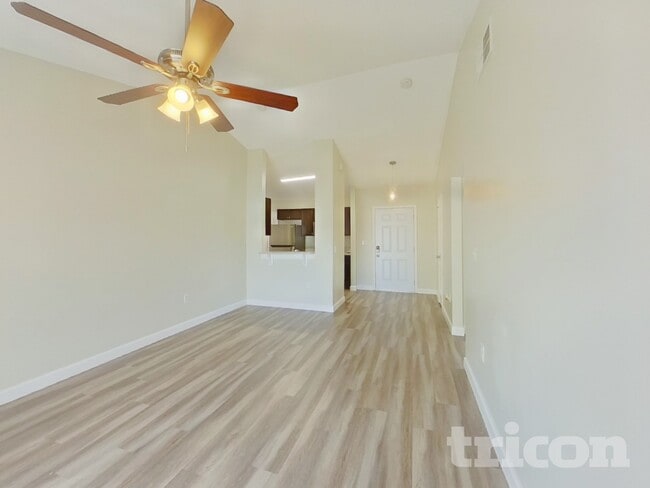 2107 Flintlock Blvd in Kissimmee, FL - Building Photo - Building Photo