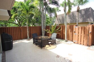 1201 12th Ct in Jupiter, FL - Building Photo - Building Photo