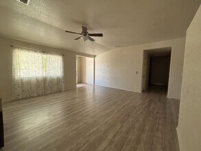 21540 Ives Dr in California City, CA - Building Photo - Building Photo