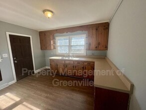 21 Bagwell Cir in Greenville, SC - Building Photo - Building Photo