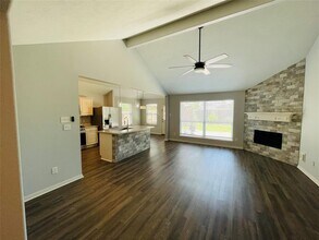 4906 Lake Wichita Ln in Richmond, TX - Building Photo - Building Photo