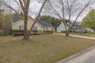 405 Old Treybrooke Dr in Greensboro, NC - Building Photo - Building Photo