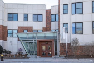 Chestnut Hill Park Condominiums in Brighton, MA - Building Photo - Building Photo