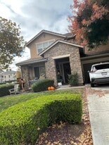 9454 California Oak Cir in Patterson, CA - Building Photo