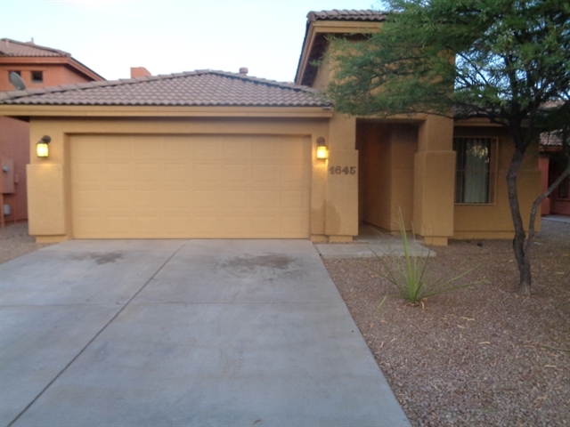 1645 W Valladolid Dr in Tucson, AZ - Building Photo