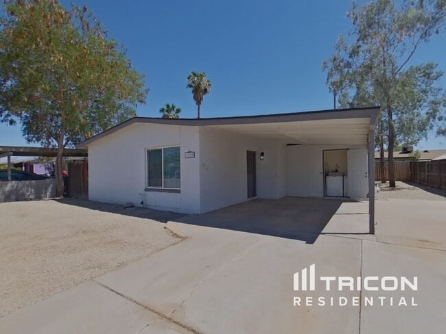 property at 1219 E Pecan Rd