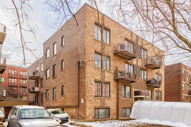 3790 De La Côte-Sainte-Catherine Ch in Montréal, QC - Building Photo - Building Photo