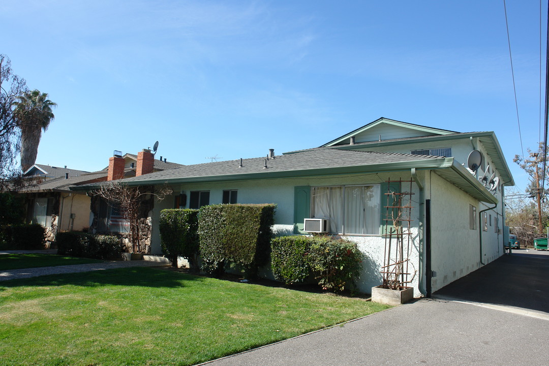 1445 Eden Ave in San Jose, CA - Foto de edificio