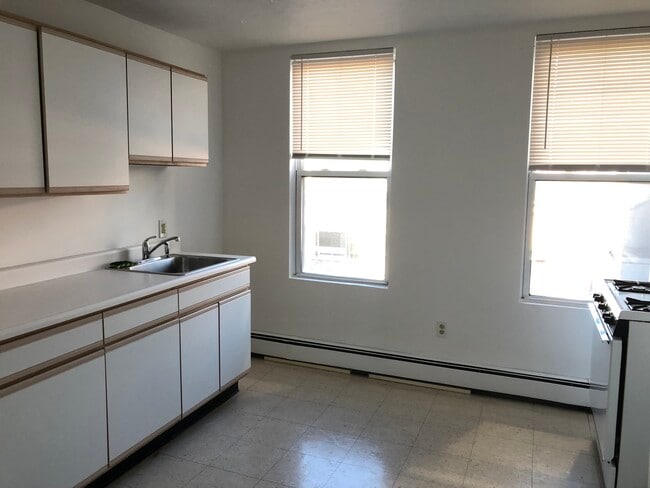 257 Cambridge St, Unit 2