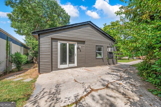 590 Glen Iris Dr NE-Unit -C in Atlanta, GA - Building Photo - Building Photo