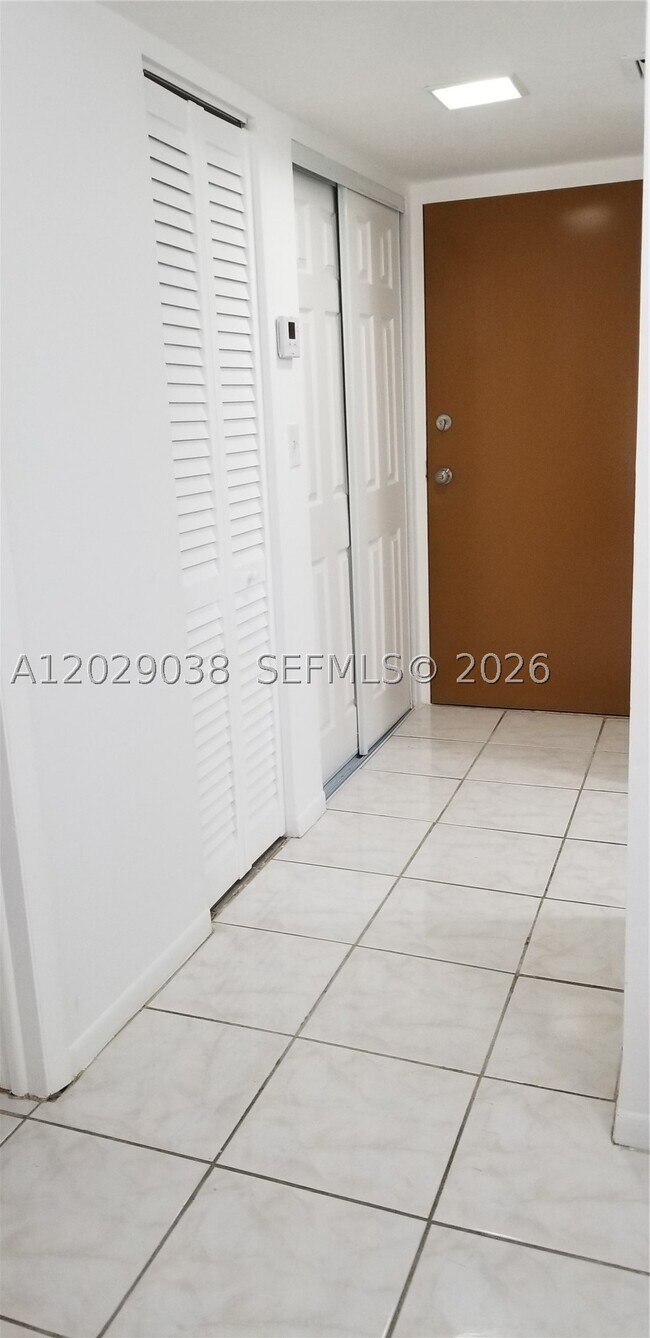 14201 N Kendall Dr