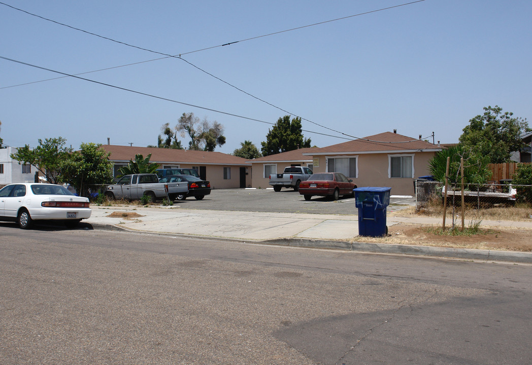 661-669 D St in Chula Vista, CA - Building Photo