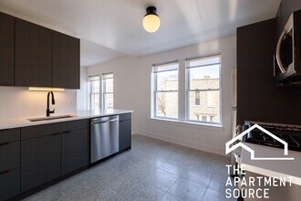 2313 N Albany Ave in Chicago, IL - Building Photo - Building Photo