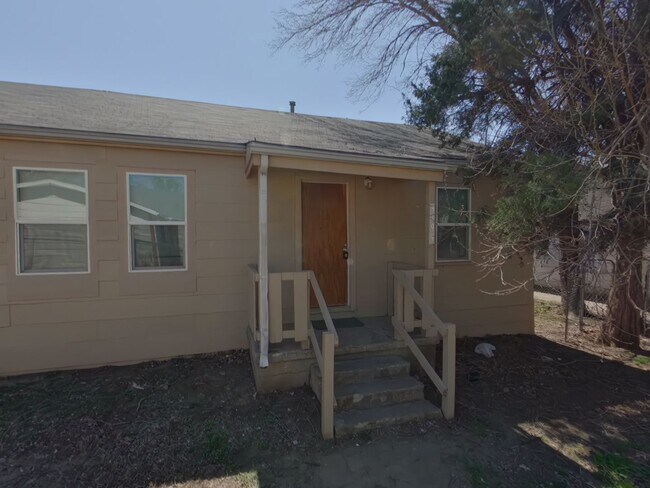 property at 3193 S Davidson St