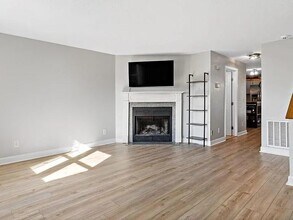 47 Morgan Ave in Johnston, RI - Building Photo - Building Photo