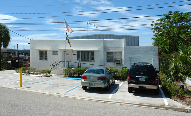 202 2nd Ave in Lake Worth, FL - Foto de edificio - Building Photo