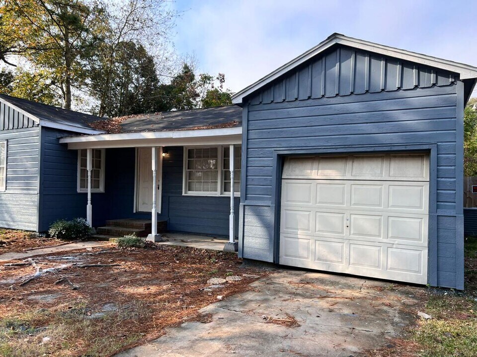 2 E Sunset Dr in Orange, TX - Building Photo