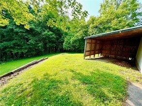 466 Efts Ln in Wintersville, OH - Building Photo - Building Photo